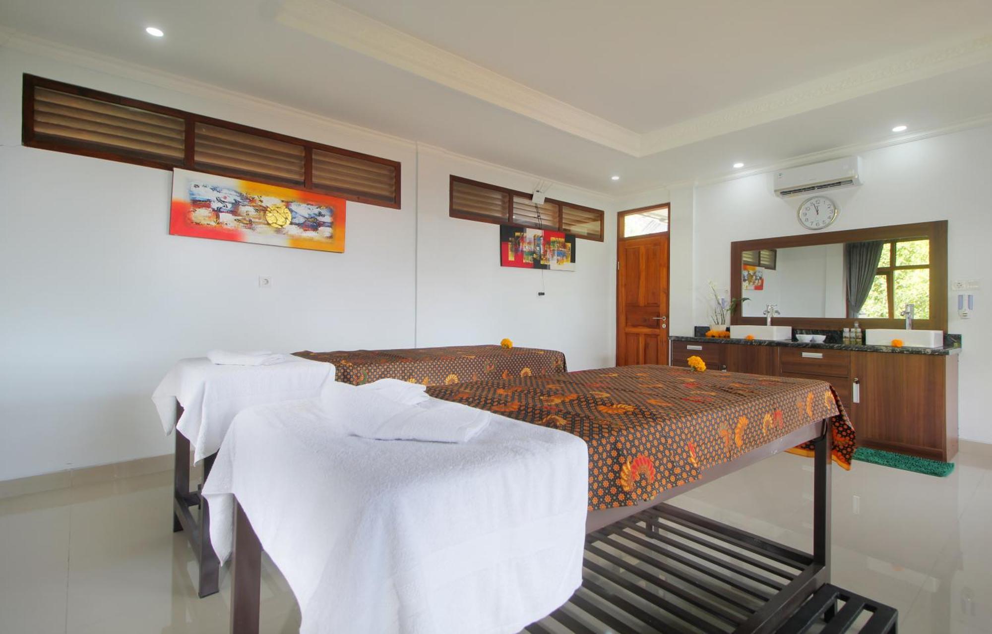 Rostika Hotel Sekumpul Pabean Buleleng Exterior photo